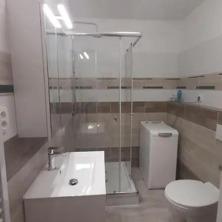 شقة Apartman Central *